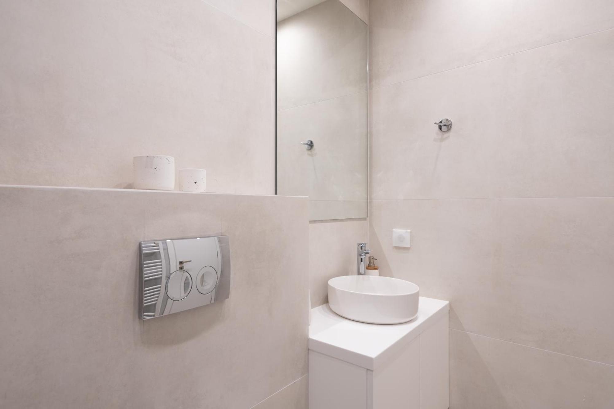Newly Renovated 2 Bedroom Apartment, 5Min To Metro Athen Exterior foto